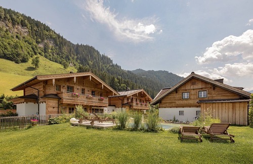 Grossarl Ski Chalet | Chalet vacation in the Salzburg mountains with private saunaChalet vacation with dog