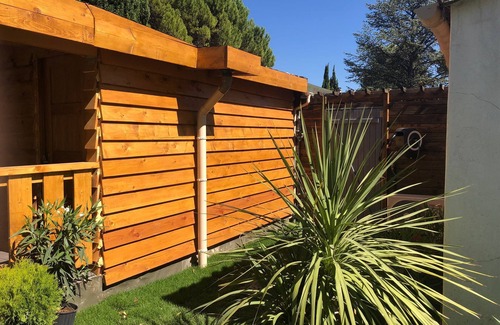 Camaret-sur-Aigues Ski Chalet | Chalet VIP mit Privatem Jacuzzi und Garten
