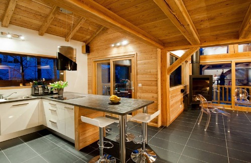 La Salle-les-Alpes Ski Chalet | Chalet Wanaka, charm and prestige with sauna and beautiful mountain view