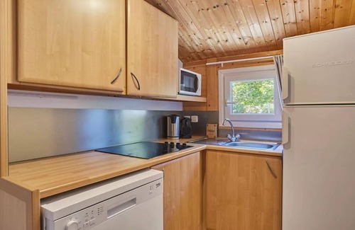 Carnoux-en-Provence Ski Chalet | Chalet, wifi, terrace, 35m², Carnoux-en-Provence