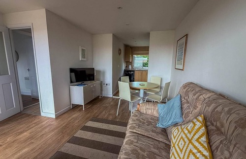 Bacton Ski Chalet | Chalet with free WiFi at Rainbows End near a lovely Norfolk beach ref 31002R