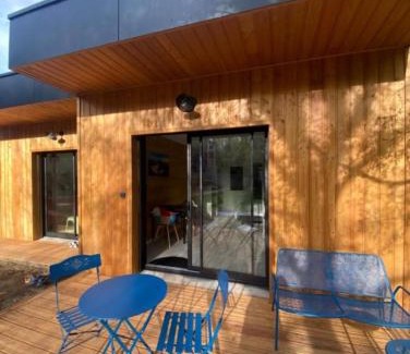 Orcines Cabin | Chalets modernes avec terrasse et ruisseau au pied des Volcans