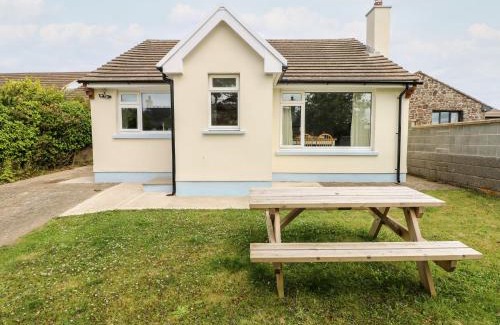 Trefin House | Chalfonts Cottage