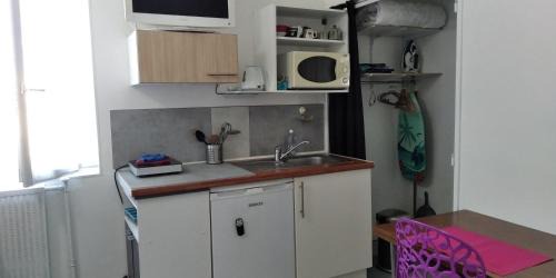 Bascule - Oratoire House | Chambre 1 PERSONNE et STUDIO 1 personne Avec Entrée Libre et Salle de Bain Privée