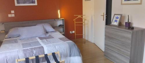 Croix Rousse House | Chambre 20 m2 S de B et WC privés, Garage