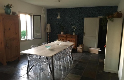 Bouloire House | Chambre avec balcon et salle de bains privée