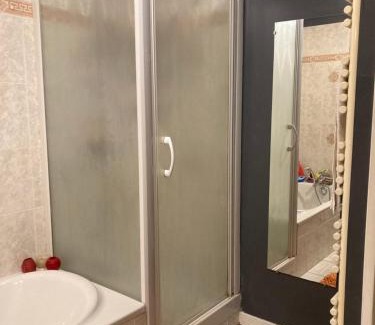 Le Bouscat House | Chambre chez l'habitant au calme avec piscinne
