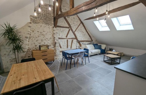 Briare Bed & Breakfast | Chambre cosy à Briare, centre-ville, idéale pour cyclistes - FR-1-590-571