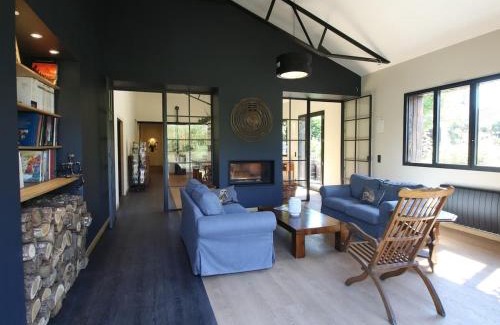 La Ferte-Saint-Aubin Bed & Breakfast | Chambre d'hôtes style 30s avec petit déj inclus, lit 180 cm, Wifi - FR-1-590-520