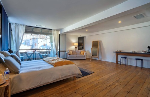 Figeac House | Chambre d'hôtes Conquans