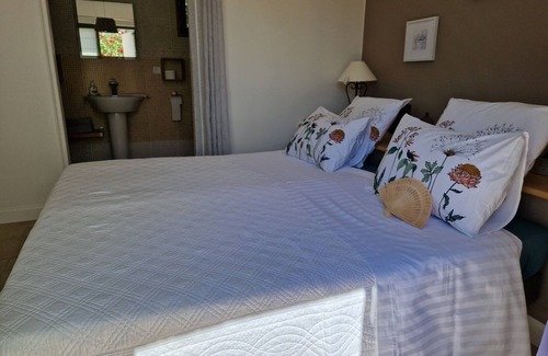 Callas House | Chambre D'hôtes Indépendante vue Piscine Avec sa Cuisine D'été