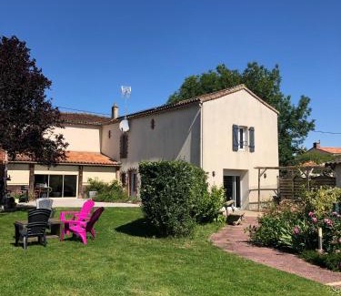 Les Herbiers House | Chambre d´hôtes La Jonchère
