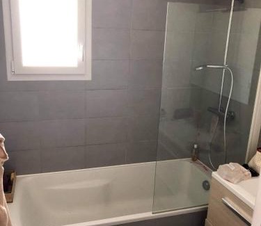 Saint-Yrieix-sur-Charente House | Chambre paisible proche Centre Ville