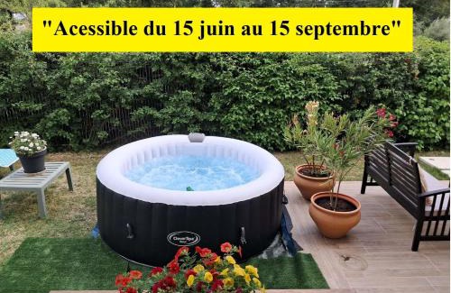 Tulette Bed & Breakfast | Chambre hôtes jacuzzi climatiseur provence