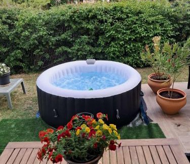Tulette Bed & Breakfast | Chambre hôtes jacuzzi climatiseur provence