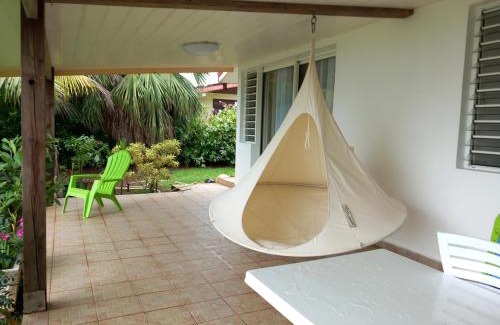 Teahupoo Bed & Breakfast | chambre HOTHE