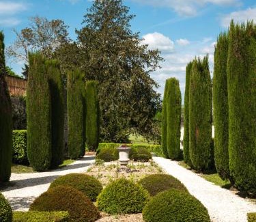 Saint-Pierre-de-Cole Bed & Breakfast | Chambre Luna - Lavy