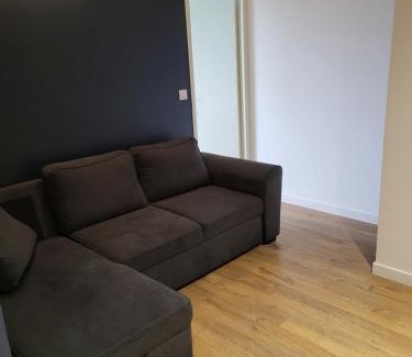 Decines-Charpieu Apartment | Chambre privée dans un appartement en colocation proche AEROPORT, GROUPAMA STADIUM, LDLC ARENA,EUROXPO,TRAMWAY