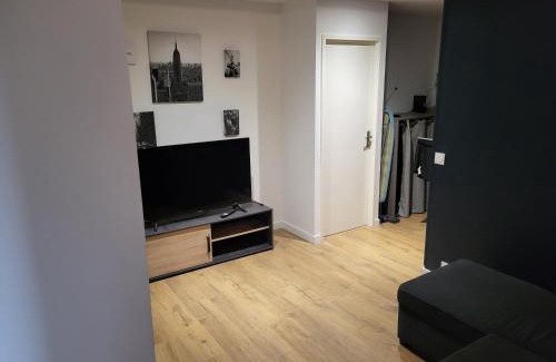 Decines-Charpieu Apartment | Chambre privée dans un appartement en colocation proche AEROPORT, GROUPAMA STADIUM, LDLC ARENA,EUROXPO,TRAMWAY