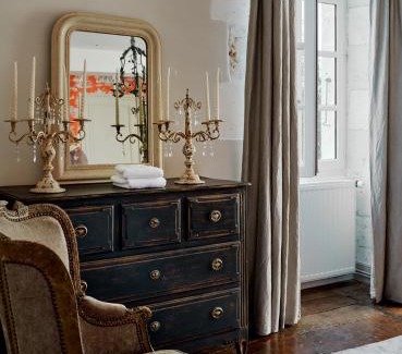 Saint-Pierre-de-Cole Bed & Breakfast | Chambre Solis - Lavy