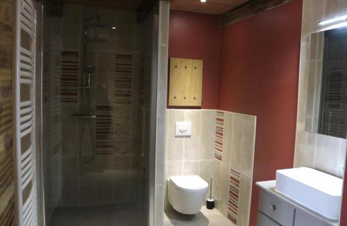 Saint-Cirgues Bed & Breakfast | Chambre spacieuse dans maison de caractère, au calme, avec belle vue