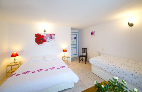 Buzeins Bed & Breakfast | Chambres d'hôtes - Entre Dolmens et Fontaines