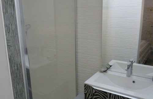 Tavant Bed & Breakfast | Chambres d'hôtes Au BO Voyage