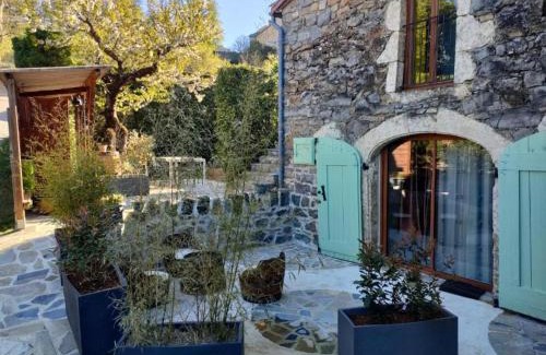 Mostuejouls Bed & Breakfast | Chambres D'hôtes - Au Soleilo