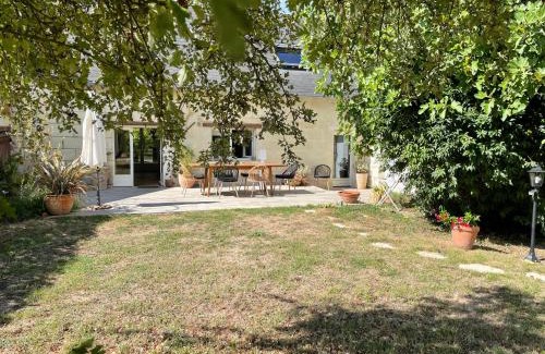 Villebernier Bed & Breakfast | Chambres d hôtes avec Piscine et Spa La Folière Saumur