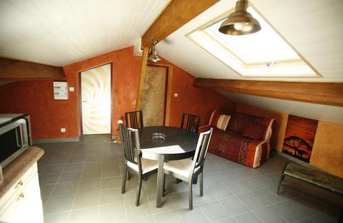 Lorp-Sentaraille Bed & Breakfast | Chambres d'Hôtes La Maison Blanche