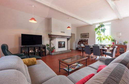 Lagarde Bed & Breakfast | Chambres D'hôtes Maison Galouÿe