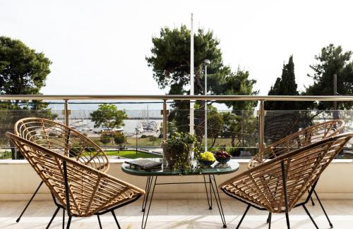 Kalamaria Apartment | Champagne Sea View Apartment by BiNoBi!