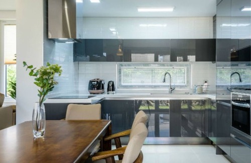 Hallim House | Chandelier Pension