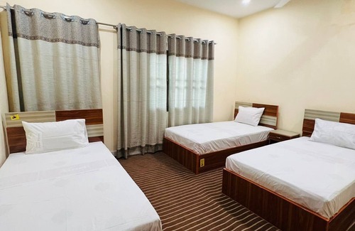 Peshawar Hotel | Chandi Hotel and Apartments