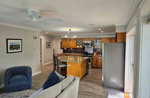 Mayfield House | Chandler Lake Retreat - Charming 3-bedroom house in marvelous Traverse City