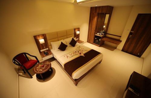 Dharmapuri Hotel | Chandra Residency