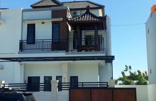 Tanjungbenoa House | Chandra's guest house