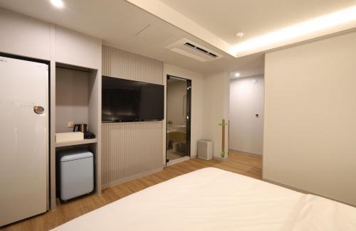 Changwon Hotel | Changwon Denbasta Hotel Myeongseo