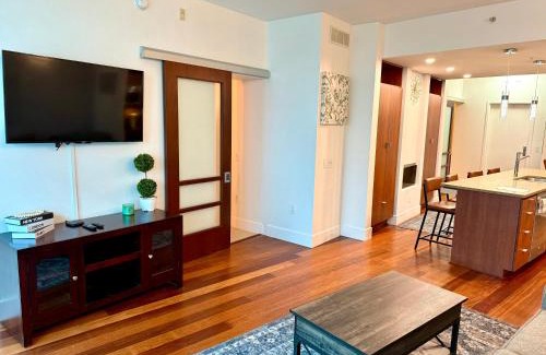 Channel District Apartment | Channelside Luxury Retreat Spacious 2BR 2BA Condo with Pool, Balcony, Sauna & Gym