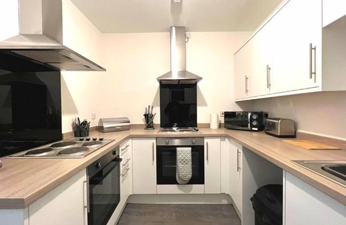 Grimsby House | Chantry Suites Double Room with En-Suite in DN31