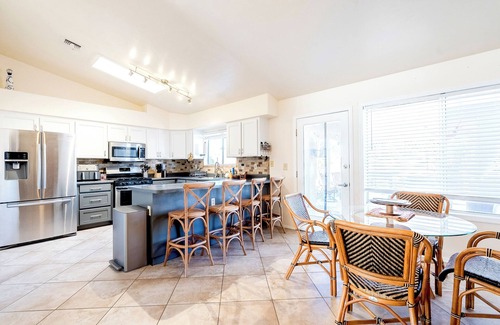 Colonias La Canada House | Chapala Court: 3BD/2BA w/Fire Pit & Hot Tub