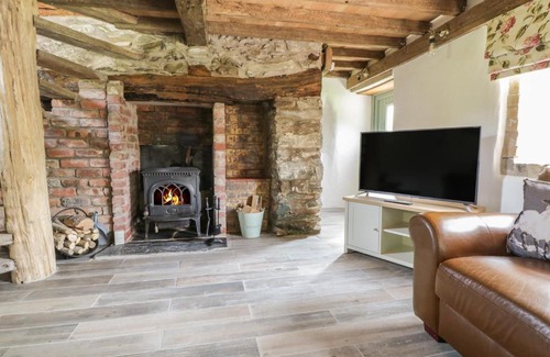 Llanfyllin House | Chapel House