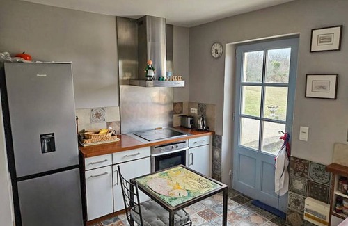 Chantemerle-les-Grignan Ski Chalet | Character house in Drôme Provençale, private swimming pool