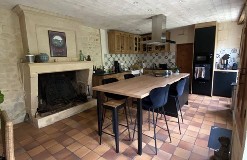 Pons House | Character house in town center. Ideal for friends and families!