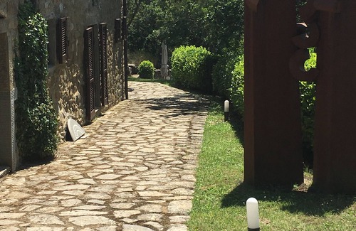 Bivio Lugnano House | Characterful stone farmhouse