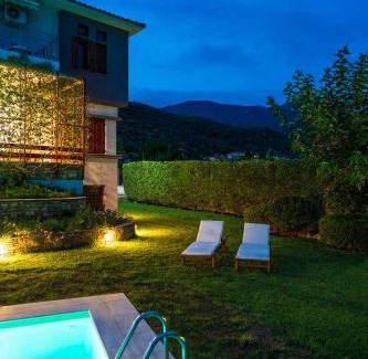 Kato Lechonia House | Chariklia's House with private pool