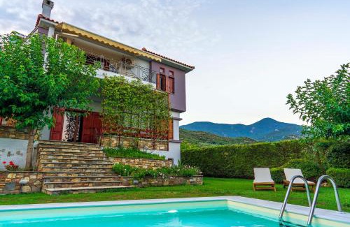 Kato Lechonia House | Chariklia's House with private pool