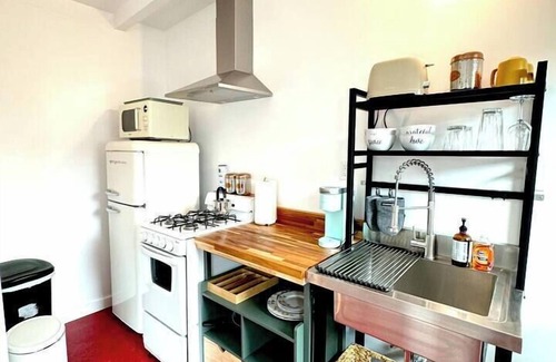 Solvang House | Charismatic pet friendly downtown studio