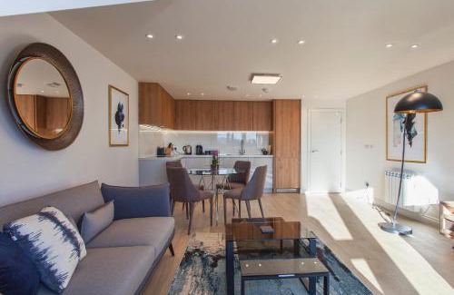 Staines Apartment | Charles Hope Staines Centre