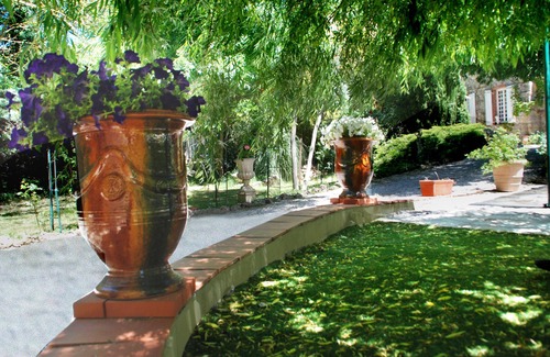 Cuers Apartment | CHARM AND SERENITY IN THE HEART OF UNSPOILT COUNTRYSIDE, WITH HEATED SWIMMING POOL